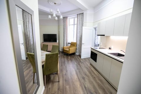 Kitchen or kitchenette, Living room