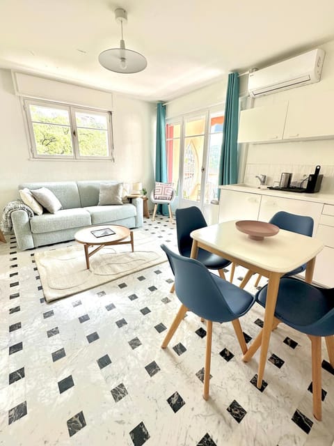 Living room, kitchen, air conditioner