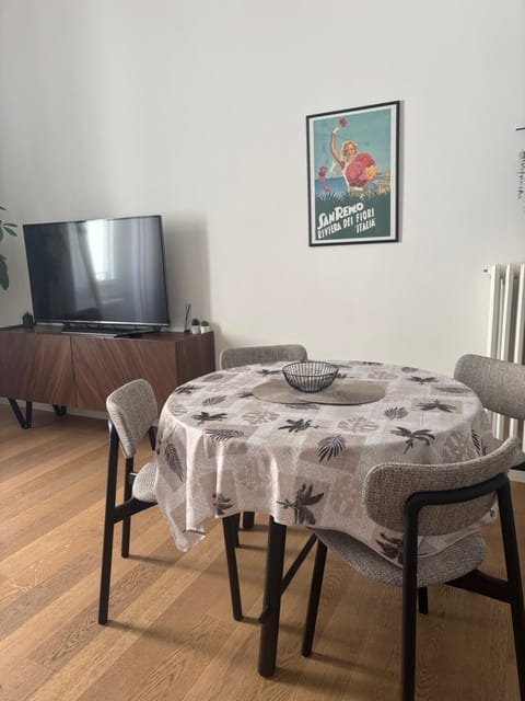 TV and multimedia, Dining area