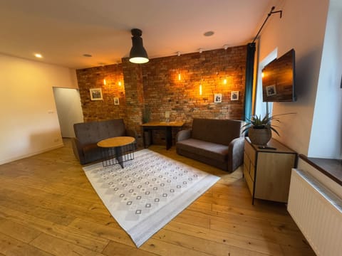 Apartament BROWAR z Prywatnym Ogrodem nad Rzeką - Starówka Apartment in Pomeranian Voivodeship