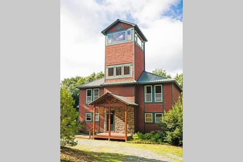 Frog Pond Hollow Lodge House in Georgia