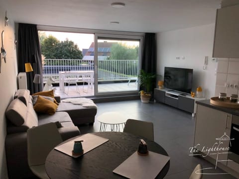 TV and multimedia, View (from property/room), View (from property/room), Living room, Dining area