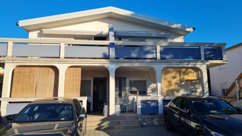 Property building, Parking