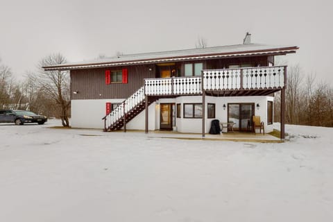 Best Views of Mt Washington Apartment in Glen