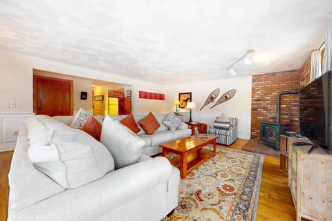 Best Views of Mt Washington Apartment in Glen