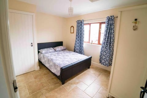 Bwthyn Bach Cozy country retreat House in Wales