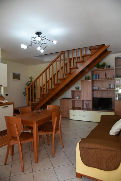 Communal lounge/ TV room, Seating area