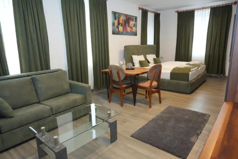 Bed, Photo of the whole room, Seating area, Bedroom
