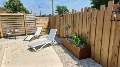 En pleine campagne, proche du Mans - chambre d'hôtes Bed and Breakfast in Centre-Val de Loire