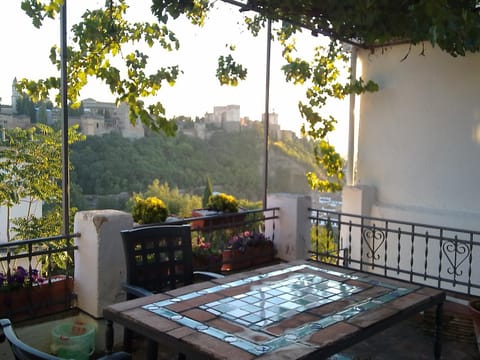 Balcony/Terrace, Balcony/Terrace, Landmark view