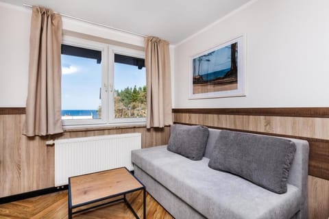 TV and multimedia, Seating area, Sea view