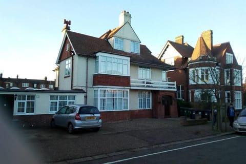 Leylands - Perfect location near town and beach Apartment in Cromer
