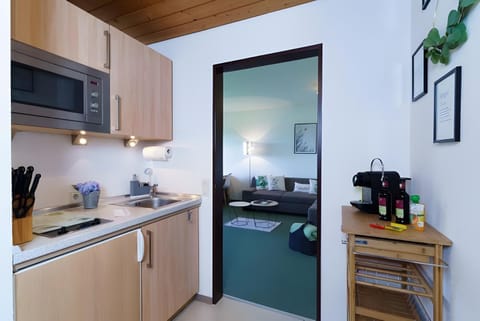 Kitchen or kitchenette, Living room