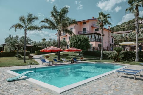 Property building, Swimming pool