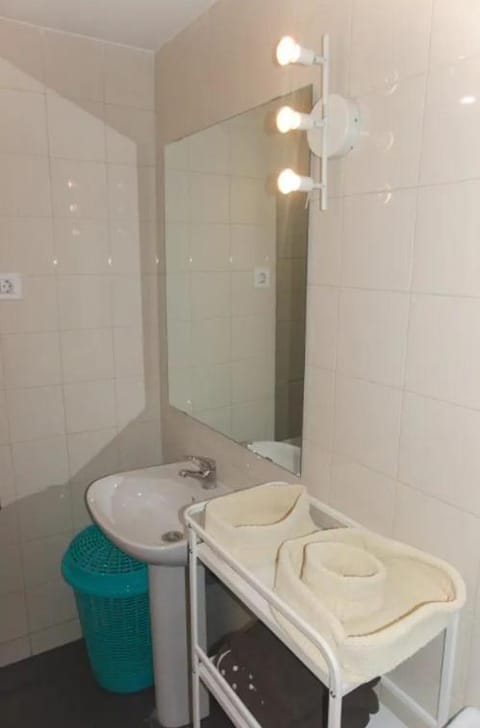 Estudio en Plaza Vara del Rey Apartment in Centro