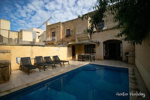 Ta Guzeppi Xaghra House in Malta