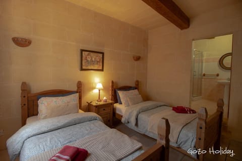 Ta Guzeppi Xaghra House in Malta