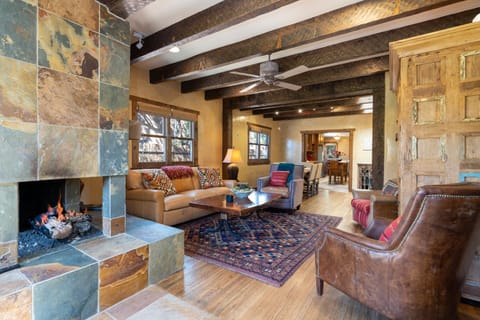 Casa Mapache House in Santa Fe