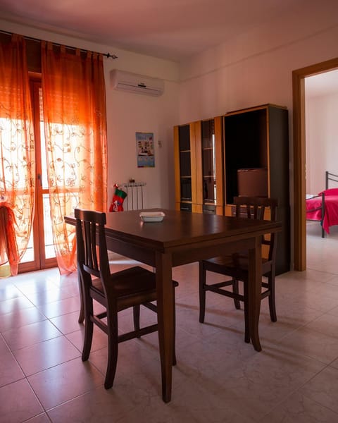 TV and multimedia, Living room, Seating area, air conditioner