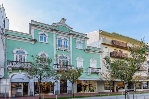 Property building, Street view, Location
