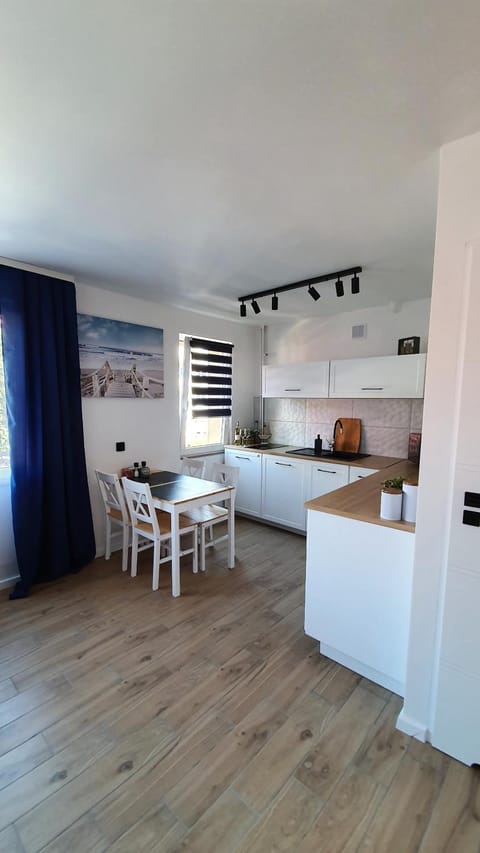 Kitchen or kitchenette, Dining area, Communal kitchen, kitchen