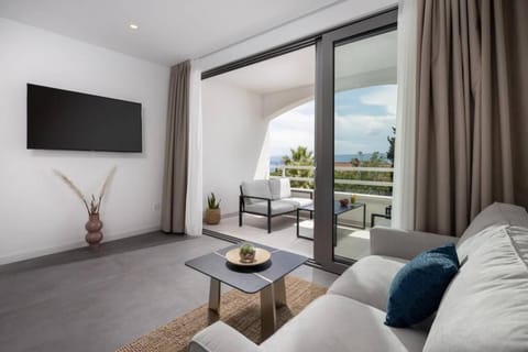 Holiday in Bol **** blue Apartment in Bol