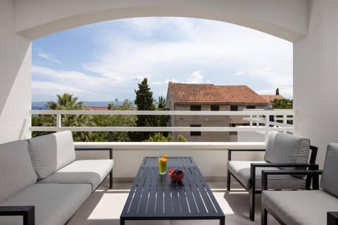 Holiday in Bol **** blue Apartment in Bol