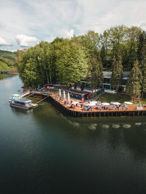 Nearby landmark, Day, Natural landscape, Activities, Balcony/Terrace, Lake view
