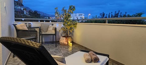 Property building, View (from property/room), Balcony/Terrace, Time of day