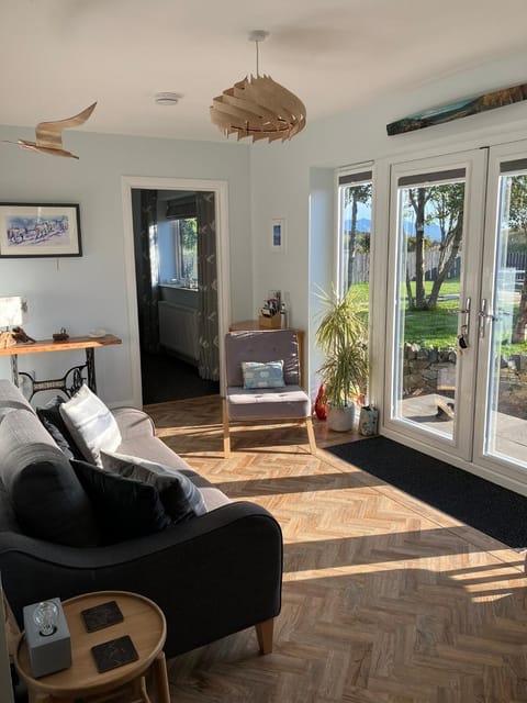 Glenfalloch Beag Apartment, Torvaig Apartment in Scotland