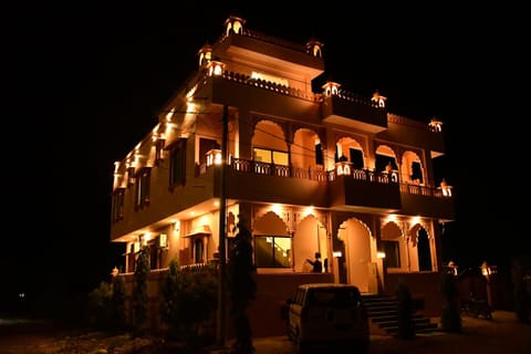 Property building, Night, Landmark view