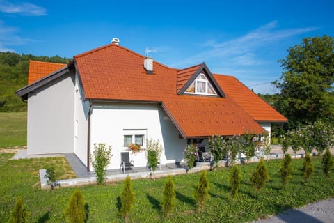 Property building, Day, Natural landscape, Garden