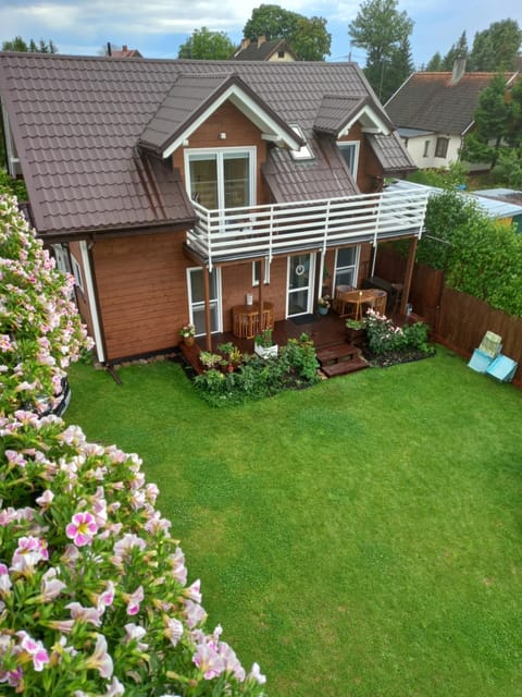 Property building, Day, Garden, Garden view