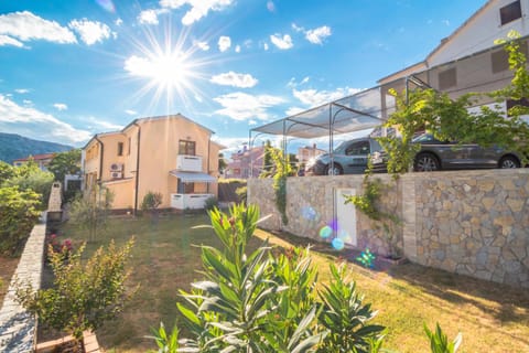 Property building, Day, Natural landscape, Garden