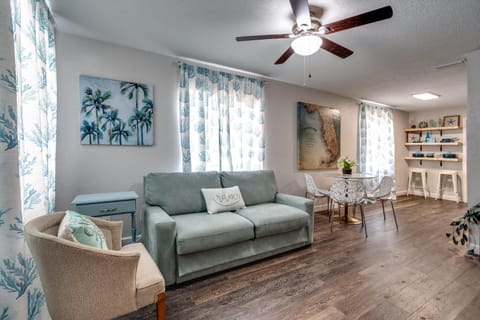 Cortez Gardens Cottage 11, Renovated, Close to Beach, 3-Bed, 2 Bath 10 people Apartment in Bradenton