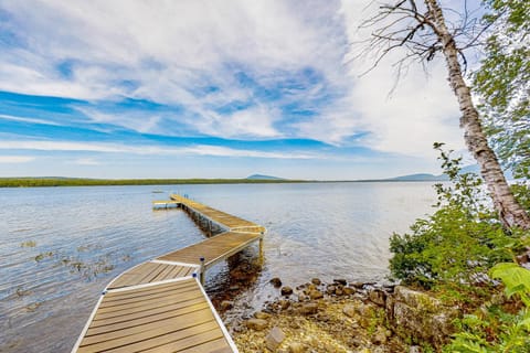 Lucky Lakefront Log Cabin Cabin in Northeast Piscataquis