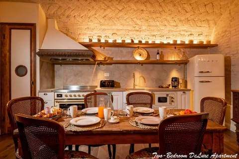 Dining area, Dinner, kitchen