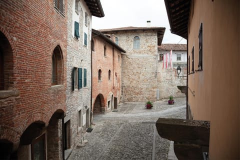 Neighbourhood, City view, Street view