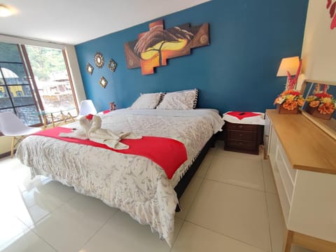 Bed, Photo of the whole room, Bedroom