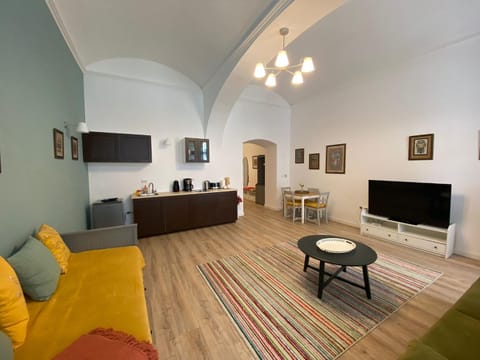 Living room, Communal kitchen