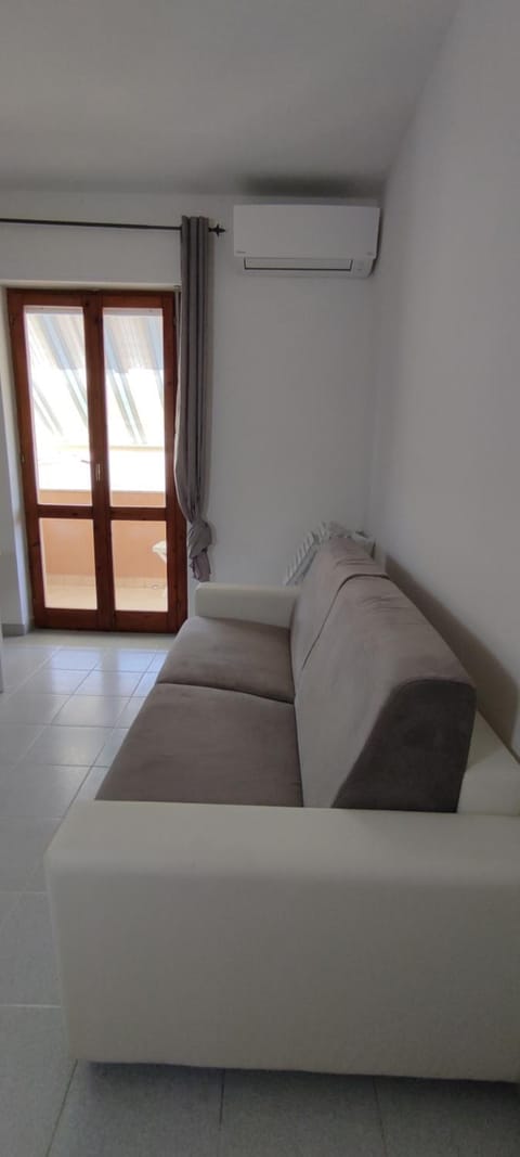 Living room, air conditioner