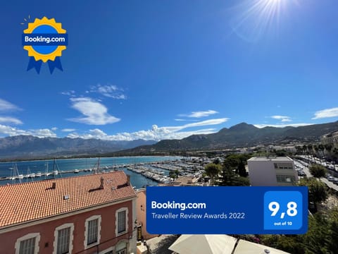 Living room, City view, Mountain view, Sea view, Location, Certificate/Award
