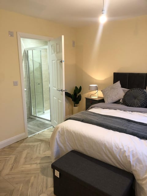 CuteRooms Bed and Breakfast in Cheltenham