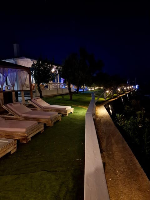 Property building, Night, Hot Tub