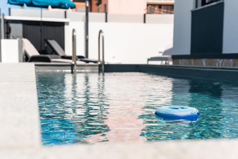 Pool view, Swimming pool
