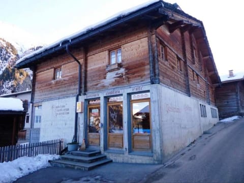 Casa Leon Bed and Breakfast in Vals