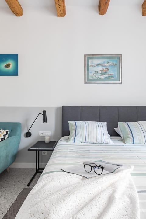 Bed, TV and multimedia, Photo of the whole room, Bedroom, internet