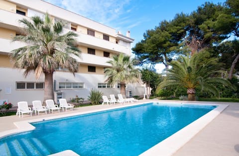 Property building, Swimming pool