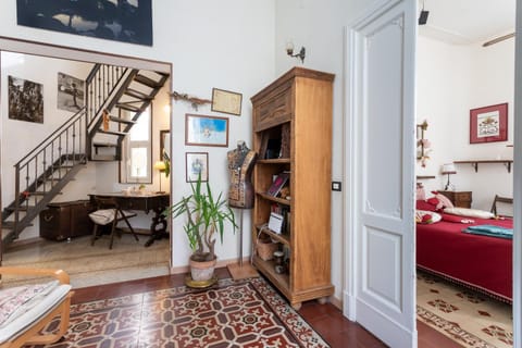 Living room, Photo of the whole room