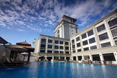 Swimming pool, Swimming pool